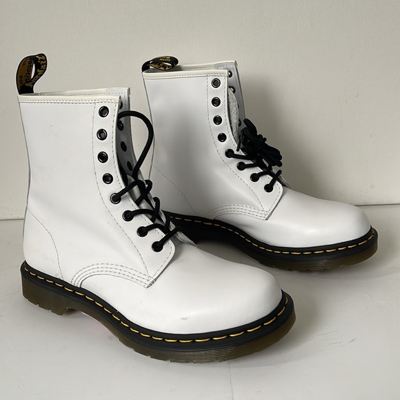 DR. MARTENS Gender Inclusive 1460 8-Eye Lace-up Boot White Smooth USL10 EU42 - Picture 8 of 8